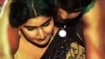 Indian Tamil Aunty'S Hottest Moments