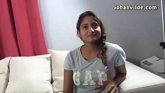 Dojrzała Mama Telugu Z Dużymi Cyckami I Cipką.