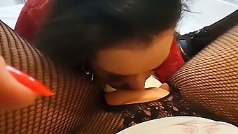 Angel Lima Gives A Blowjob To Cléo Cadillac'S Pussy